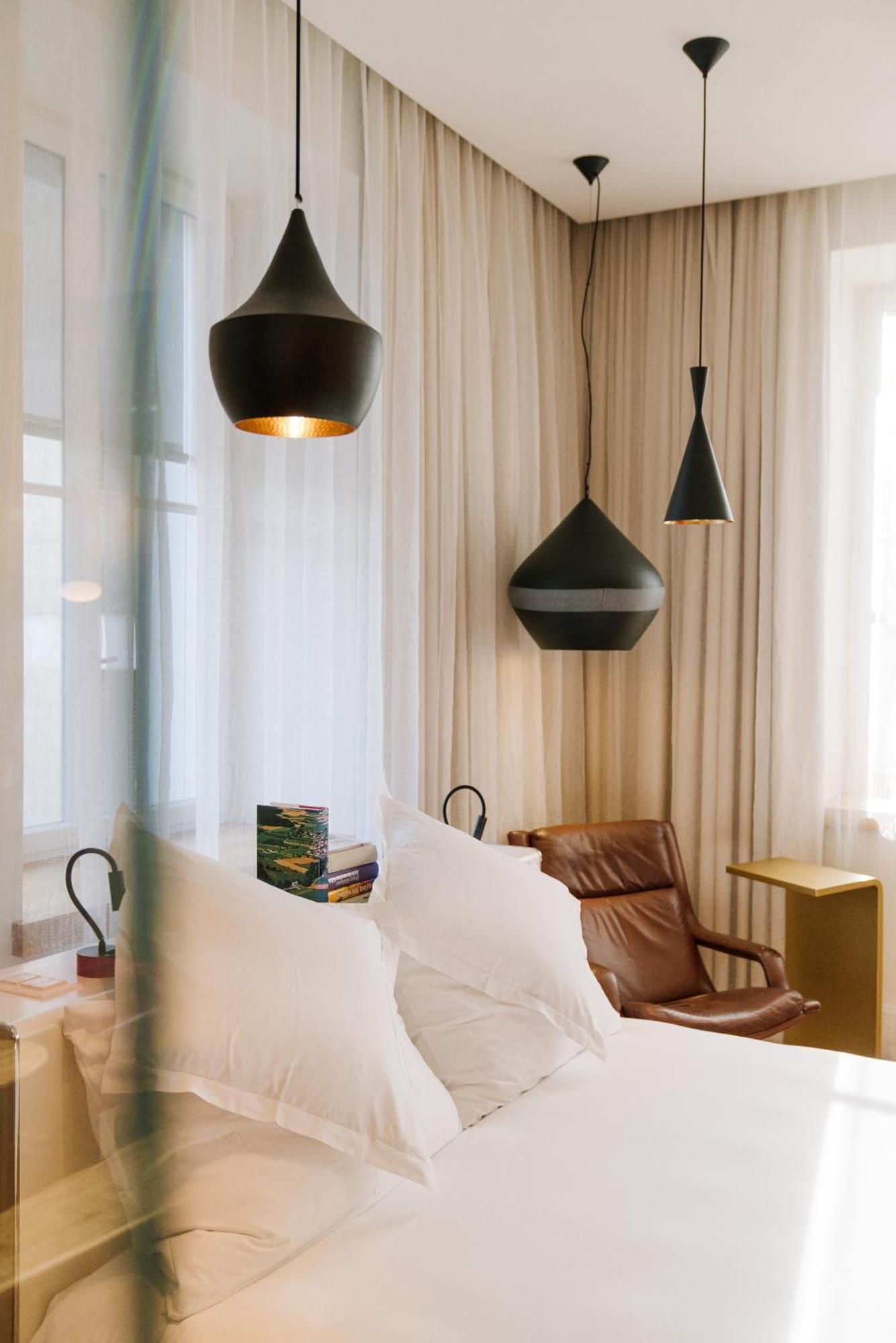 Otel B2