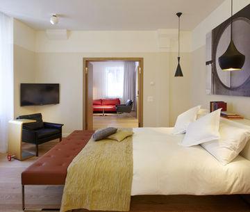 B2 Otel