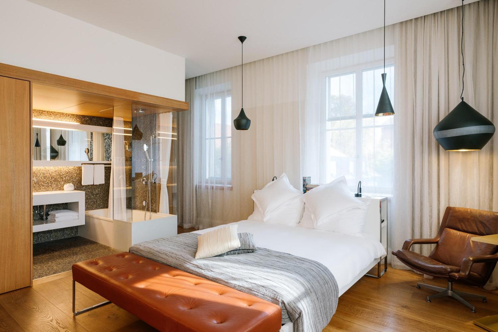 B2 Boutique 4*