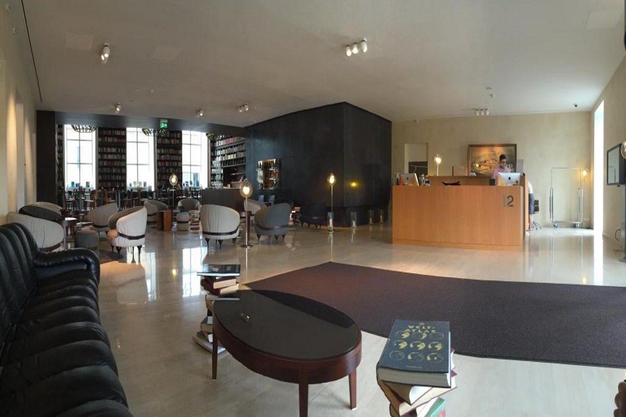 B2 Boutique